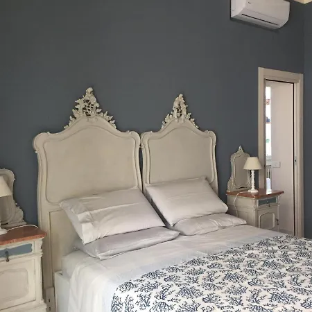 La Mediterranea