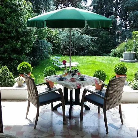 La Mediterranea Bed & Breakfast *