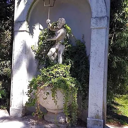 La Mediterranea